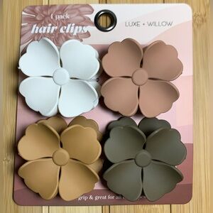 Luxe + Willow 4 pack Jumbo Flower Hair Clips